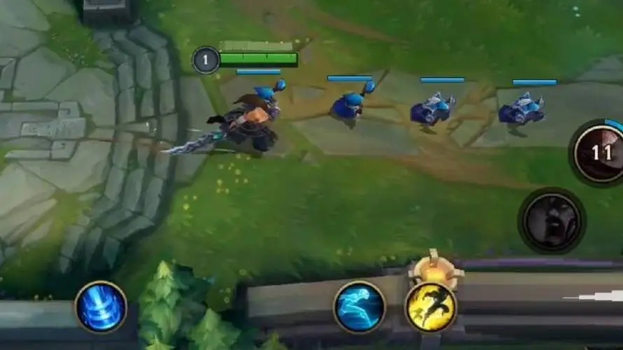 英雄联盟手游刀妹青钢影哪个强